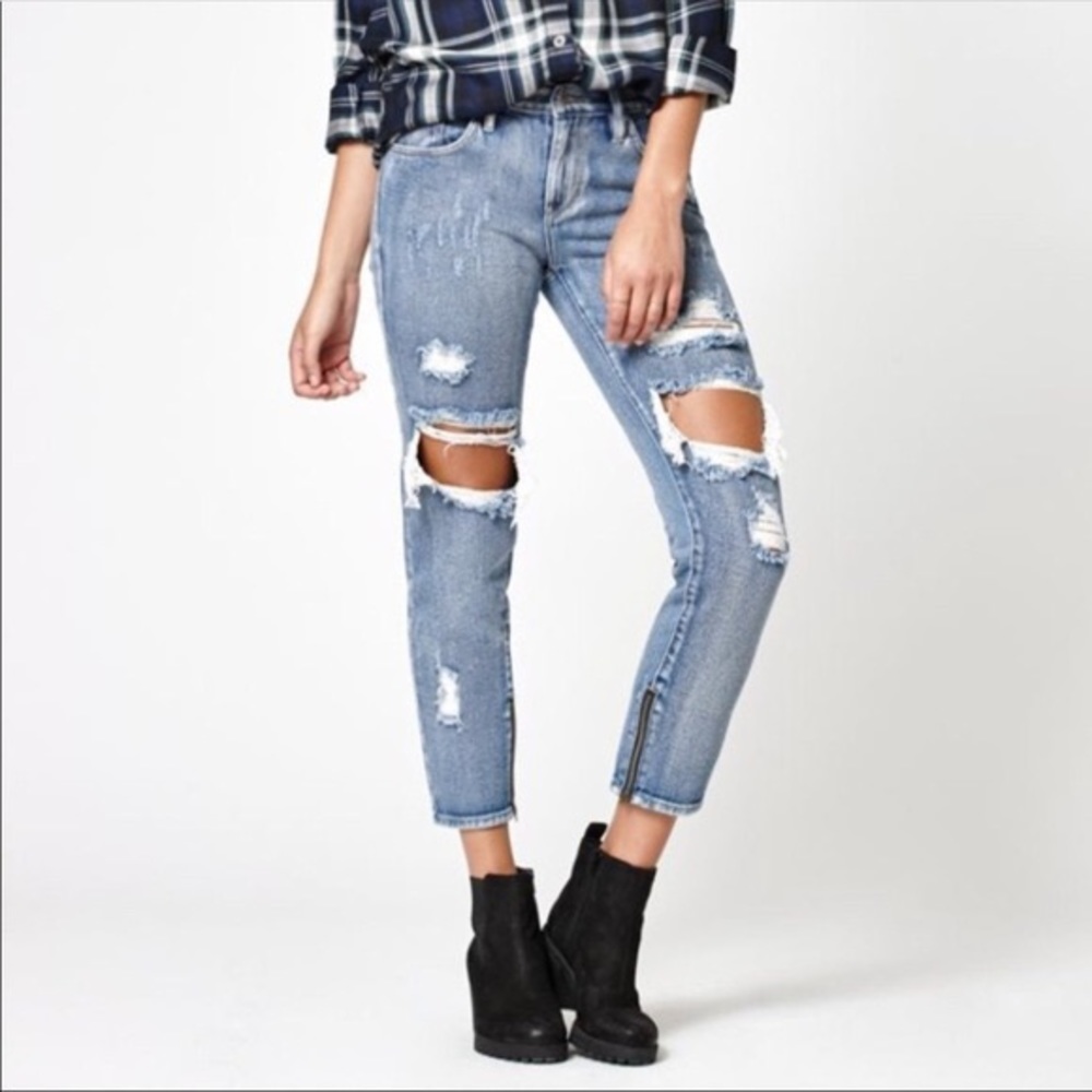 Pacsun Kendall and Kylie Boyfriend Jeans